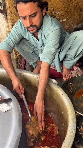 278K views · 6.2K reactions | 70Years Old Breakfast Point | Hamesh Gul Panche | Peshawari Beef Siri Paye | Gunj Gate Peshawar | Kp Food Diaries | Kp food diaries | Facebook