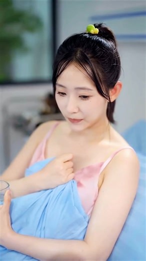 【Multi Sub】前世他被渣女戴绿帽当接盘侠，一睁眼重生回到18岁，获得无敌透视眼，一脚踹了渣女转身救下溺水班花，开始改写人生抱得美人归！ | 北極光