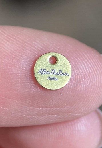 Gravure laser de pampilles : personnaliser ses bijoux avec xTool F2