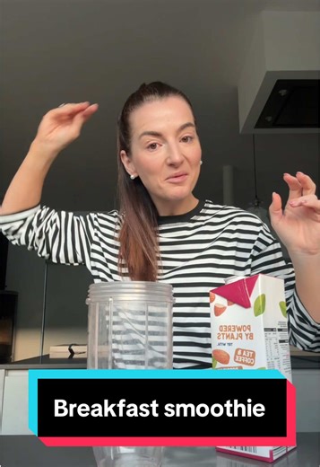 Delicious Breakfast Smoothie Recipe with Almond Milk