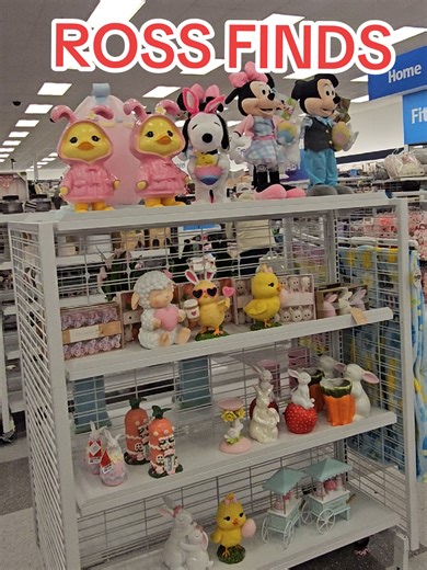 Adorable Easter Decorations: Disney and Snoopy Vibes