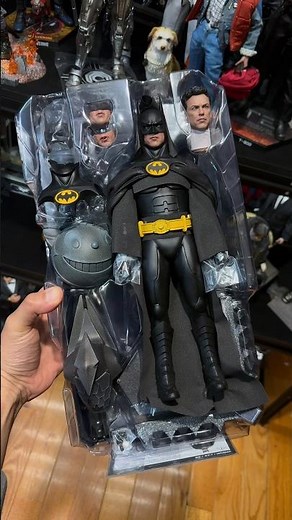 WOW! Hot Toys BATMAN Returns 2.0! #batman