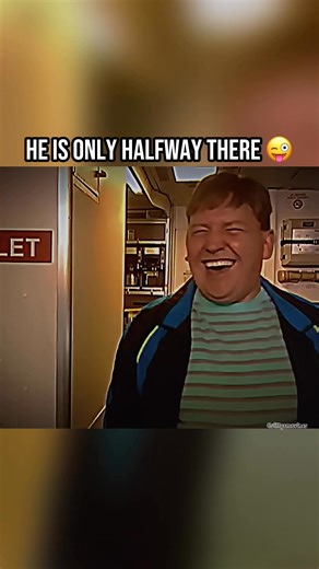 2.7M views · 22K reactions | He is halfway there, if he does it again on the return flight it might count 﫢 #flight #funexperience #funtimes #fblifestyle | Still Game Vines | Facebook