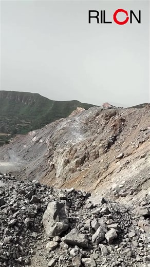 How to blast and extract rock in a quarry where explosives cannot be used? #gasrockblasting #gasrockbreaking #mining #rilonmachinery #drillingandblasting