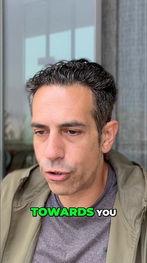 Is it fear or dominance? Approach a dog, and their reaction reveals everything. Backing away signals fear aggression; coming forward points to dominant aggression. Learning to read these signs changed everything. #DogAggression #DogBehavior #DogTraining #FearAggression #DominantDog | Jeff Feuerwerker