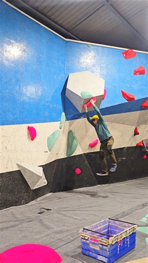 Climbing swing dyno #climbing