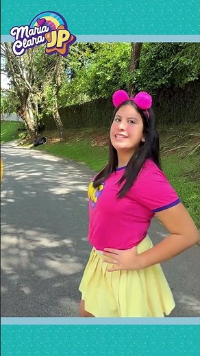 Maria Clara y JP Enseñan las Reglas de Tránsito