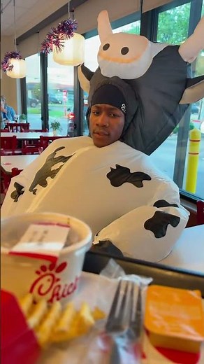 Dropping 40 In Chick-fil-A Cow Costume 😂🐄