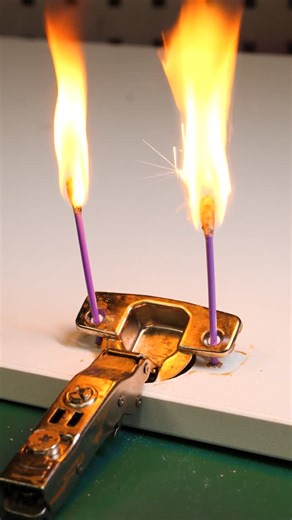 5-Minute Crafts on Instagram: "Easy repair hack with cotton swabs♻️ #repairhacks #easyfix #smartsolution"