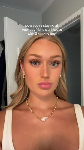 Staying at My Boyfriend's Uni House with Hockey Boys | Rooming with Guys College Experience