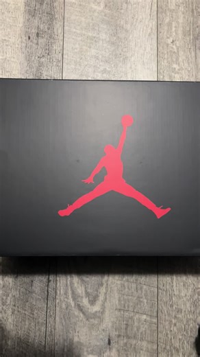 Exploring Retro Fashion Trends for Women