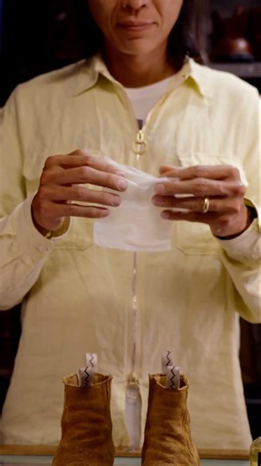 Leather Sole Conditioning with Saphir Leather Sole Oil #shorts