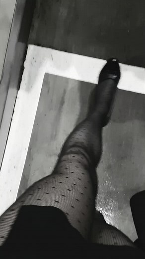 Fuel station... #transgirl #tgirl #legsintights #cargirl