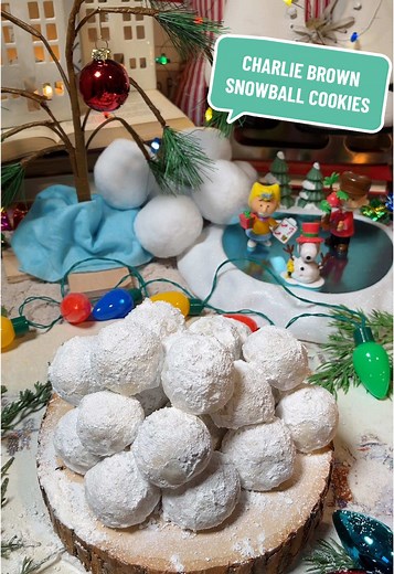 Melt-in-Your-Mouth Charlie Brown Snowball Cookies