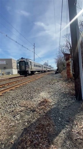 A eastbound NJ Transit train at 17th Ave Belmar, NJ