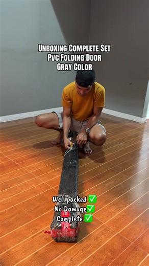 Unboxing PVC Folding Door Showcase