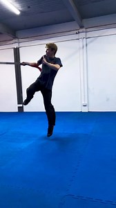 Kung Fu broadsword training—just keep going, everyone! You’re all amazing!#KungFu #BroadswordTraining | UK Shaolin