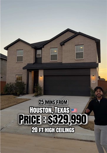 💰 $11,550 for the down payment 🤯 NEW Luxury homes with HIGH CEILINGS in the outskirts of Houston, TX 📍 Est. 25 mins east from Downtown Houston First-time buyers — you won’t find these homes on Zillow. These are off-market builder deals, and some get sold before they’re even completed. 📲 Book a call using the link in my bio to get started. Features: 🏡 4 beds | 3.5 baths | GAMEROOM OFFICE HIGH CEILINGS 📏 NEW HOME WITH WARRANTY 💼 Perfect for remote or hybrid workers 🏠 New home with WARRANTY