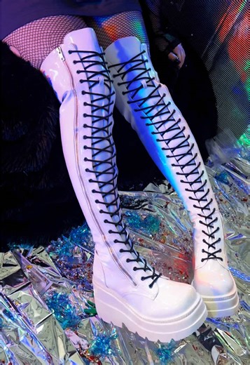 💿 PSA: all clearance is 30% off until 1/18 💿 with code EXTRA30 🖤 ⛓️ valid until 11:59PM PST on 1/18/2026 🪩💀🗡️ #demonia #demoniashoes #alt #platforms #goth