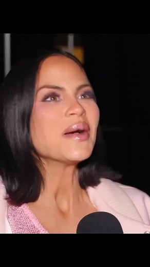 Natti Natasha en los ensayos de Premios Juventud donde hoy jueves cantará junto a @nandoboompanama al ritmo del reggaeton con ‘DEM BOW’, donde ademas nos revelará el sexo de su bebé al ritmo de una canción especial 🩵💗 team Boy o team girl . . . . #nattinatasha #dembow #nandoboom #panama #2025 #premiosjuventud #univision #reggaeton #embarazo #laduradelasduras #premios #pinarecords | teampinatti_arg