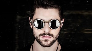 Veja a live com show do DJ Alok
