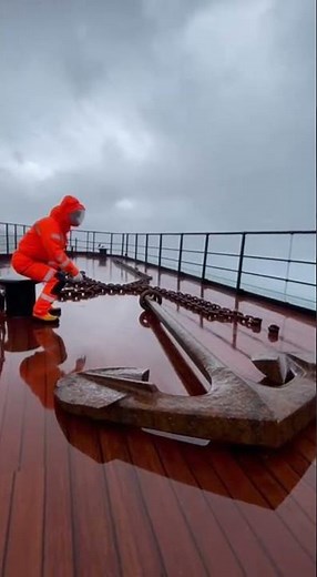 Heavy winds fearsome sea battle unfolds #storm #waves #ocean