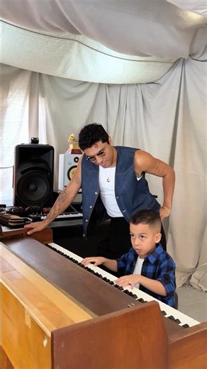 6 Year Old Insane Piano Speed!! 🤯🎹🎶 Sonata In C Major K545 #piano #pianokids #talented #pianoskills