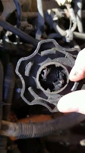 Stuck oil cap spinning, easy fix