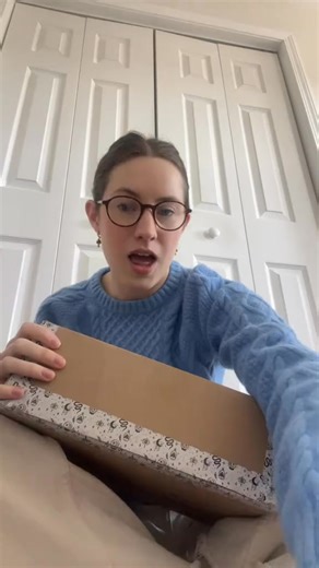 Shoutout to @Cait ✨ for making merch themed around everything i love All items are linked in my LTK! #BookTok #booktoker #fantasyreader #throneofglass #throneofglassseries #taylorswift #acotar #acotarseries #swiftie | Sarah | Facebook