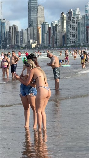 🇧🇷 Balneário Camboriú Beach A Rainy Day