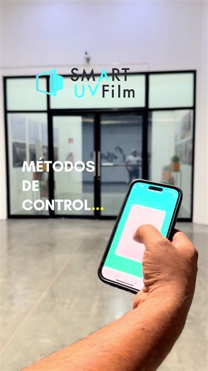 🎛️ ¿Cómo controlas tu Smart Glass / Smart Film? Más fácil imposible. Mira 👉 📲 Control remoto Activa o desactiva la privacidad con un solo botón. Rápido y silencioso. 🔌 Interruptor de pared Funciona igual que prender la luz: ON = transparente, OFF = privado. Perfecto para oficinas, cuartos y consultorios. 📡 Control inalámbrico Ideal si quieres manejar tu vidrio inteligente desde cualquier punto de la habitación. 🪟✨ Todos los métodos funcionan al instante: Transparente ➜ Privado en menos de 