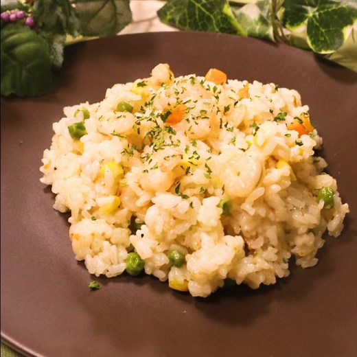 本格！フライパンでさっと炊くエビピラフ 作り方・レシピ | クラシル