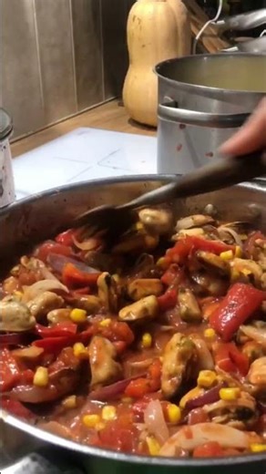 20-Minute Mussel Pasta That Looks Like a Restaurant Dish