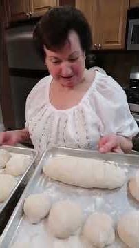 Nonna’s homemade bread 🥖 #nonna #homemade #bread #italian #trending #cooking #recipe #food