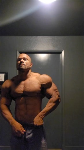 Shredz loading......#bodybuilding | Damien Patrick