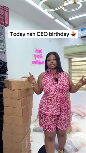 CURVECLOSET__ (@curvecloset__)’s videos with Ceo move - Voltageofhype