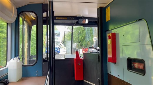 英國West Midlands Leyland Titan 雙層巴士(WDA1T 7001)行車片段，八十年代中巴曾經引入一部同款巴士到香港。 #Leyland #LeylandTitan | 甜人追夢筆記 Bus enthusiast's diary