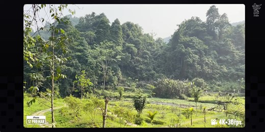 iPhone 12 Pro Max Sau 6 Năm: Vì Sao Vẫn Còn Nhiều Người Thích? Trong video này, mình và anh em sẽ cùng nhìn lại chiếc iPhone 12 Pro Max để xem liệu sau 6 năm ra mắt, đây có còn là lựa chọn hợp lý trong năm 2026 hay không. Dù đã có tuổi đời khá cao, sức hút của mẫu máy này vẫn rất lớn, thậm chí nhiều nơi còn tình trạng khan hàng. Mình sẽ đi sâu vào trải nghiệm thực tế với hệ điều hành mới nhất, đánh giá hiệu năng của con chip A14 Bionic khi xử lý các tác vụ hàng ngày và chơi game giải trí. Bên cạ