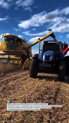 🚜 High-Speed Grain Transfer in Action! #HarvestTech #SmartFarming #AgriMachinery