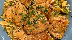 46K views · 1.4K reactions | "It's really cold outside, you want something very comforting to eat, but you don't want to really spend a fortune," says Chef Emeril Lagasse. The solution: "Chicken thighs." Recipe here: https://rach.tv/3X03WSQ | Rachael Ray Show | Facebook