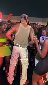 Kidi kissed a fan on stage 😳#dkaytv #viralvideoシ #explorepage | Oh Dkay