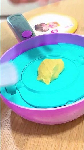 Emma & Kate Make Their OWN Toys!