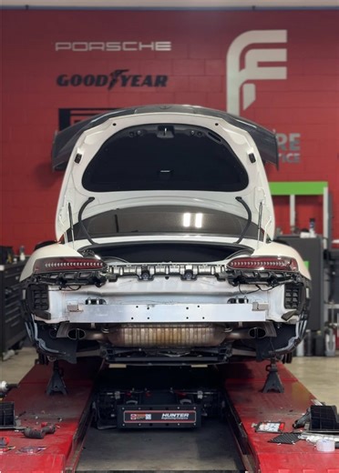 Mercedes AMG GT 🏁 We have all your AMG service needs covered, call us for regular scheduled maintenance, repairs and cosmetic work for your car 🤝🔧 #amg #amgservice #mercedes