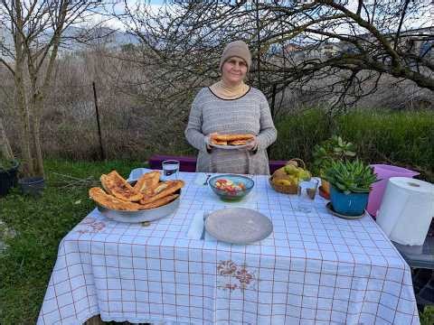 Μικρές χαρές στην αγροτική ζωή! Μαγείρεμα και δουλειές στον κήπο!!