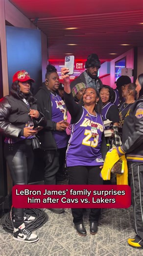 LeBron James’ return to Cleveland ended with a special surprise from his family after the game. ❤️ #LeBronJames #Cleveland #LetEmKnow #Cavs #Lakers Video: Paris McGee Jr, Clevelanddotcom