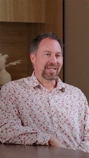 How do local manufacturers collaborate on a project?