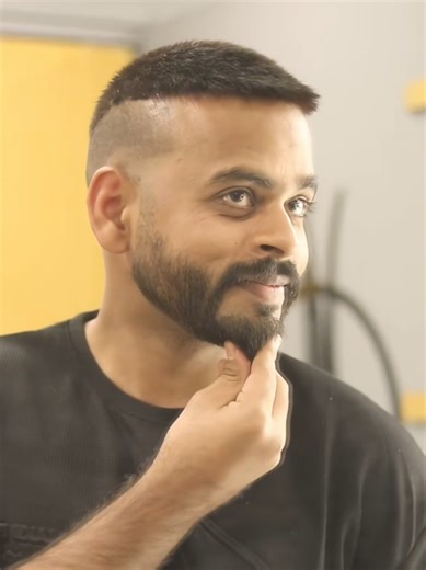 Buzz cut, clean finish, and a proper fix 🔥 This is what a well-done hair patch fixing looks like when precision meets experience. No bulky edges, no obvious lines—just a sharp buzz cut that blends naturally and confidently. Serving Dubai & Abu Dhabi, we specialize in buzz cut–friendly hair systems designed for the heat, the lifestyle, and real everyday wear. Whether it’s maintenance, refitting, or a full hair patch fixing, the goal is always the same: natural look, strong hold, and zero stress.