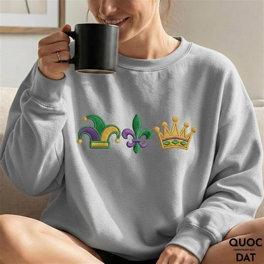 Love Mardi Gras Sweatshirt, Mardi Gras Party Crewneck Sweater, Trendy Mens Womens Mardi Gras Day Love, Mardi Gras Gift