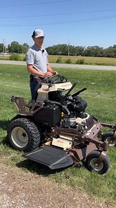 34K views · 285 reactions | How to properly operate a Grasshopper Stand On Mower #lawncarelife #grasshoppermowers #howto #mower #fyi #fyiシ゚viralシ | Grasshopper Mowers | Facebook