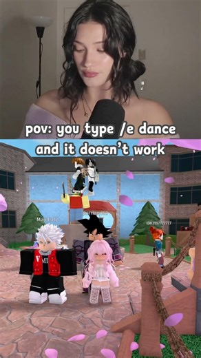 pov: you type /e dance and it doesn’t work 😰😷 #roblox #mm2 #bearlyallie